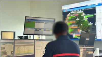 Quel num&eacute;ro faut-il composer pour joindre les sapeurs-pompiers en cas d'urgence ?