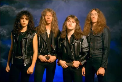 Le groupe Metallica a &eacute;t&eacute; form&eacute; &agrave; Los Angeles en 1981 par le chanteur et guitariste James Hetfield.