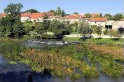 Notre promenade prend fin pr&egrave;s du Madon, &agrave; Xirocourt. Village de l'aire d'attraction Nac&eacute;enne, dans le Saintois, il se situe dans le d&eacute;partement ...