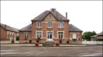 Village de l'arrondissement de Vouziers, sur les bords de l'Aisne, Challerange se situe dans le d&eacute;partement ...