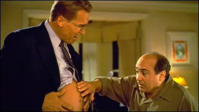 Qu'arrive-t-il au savant Alex Hesse jou&eacute; par Arnold Schwarzenegger dans le film ''Junior'' de 1994 ?