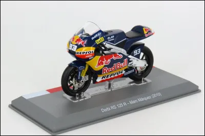 Marc M&aacute;rquez est champion du monde 125 cm&sup3; en 2010, au guidon d'une Aprilia.