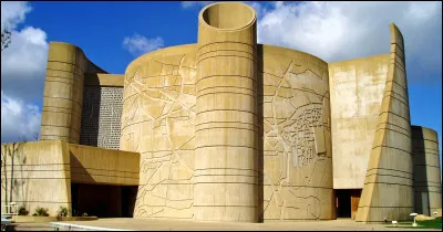 Quel b&acirc;timent r&eacute;el a servi de d&eacute;cor &agrave; la prison de Camp Holiday dans le film Wedlock (1991) ?