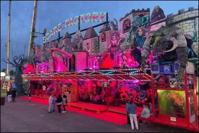 La Foire du Midi est la plus grande f&ecirc;te foraine de Bruxelles. C'est un grand march&eacute; de jeux et d'amusements qui s'installe chaque ann&eacute;e le long des boulevards, entre la Porte de Hal et la Porte d'Anderlecht. Durant quelle saison pourriez-vous vous y rendre ?