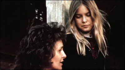 Quel acteur connu pour L'Arnaque ou encore La Couleur de l'argent, a aussi r&eacute;alis&eacute; quelques films dont De l'influence des rayons gamma sur le comportement des marguerites ?