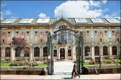 Dans la nuit du 3 au 4 septembre 2025, quels objets ont &eacute;t&eacute; vol&eacute;s au mus&eacute;e national Adrien-Dubouch&eacute; de Limoges ?