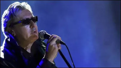 "Osez Jos&eacute;phine" est un des nombreux succ&egrave;s de cet artiste qui donna un ton diff&eacute;rent &agrave; la chanson fran&ccedil;aise.De qui s'agit-il ?