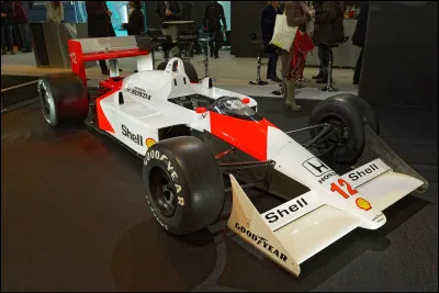 La McLaren MP4/4 a remport&eacute; toutes les courses de la saison 1988.