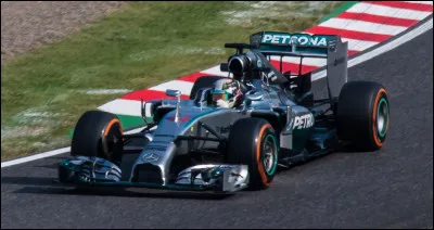 Mercedes a remport&eacute; la premi&egrave;re course de l&rsquo;&egrave;re hybride gr&acirc;ce &agrave; Lewis Hamilton.