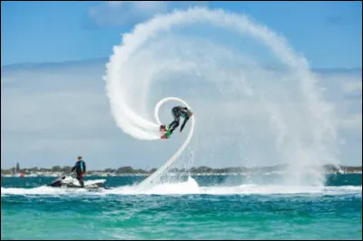 Quel est le nom donn&eacute; &agrave; cette discipline nautique extr&ecirc;me ?