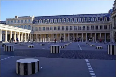 O&ugrave; peut-on d&eacute;couvrir Les Colonnes de Buren ?