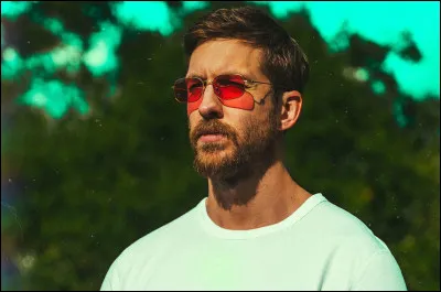 Avec quelle chanteuse le DJ Calvin Harris a-t-il collabor&eacute; sur le titre "We Found Love" ?