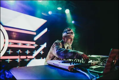 Quelle proposition d&eacute;signe un duo de DJ fran&ccedil;ais au succ&egrave;s mondial ?