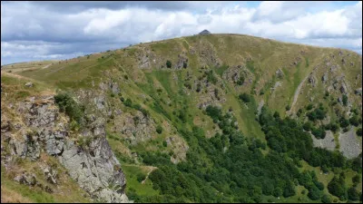 Quel est le nom de ce sommet qui domine la ligne de cr&ecirc;tes qui s&eacute;pare la Lorraine de l'Alsace ?