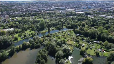 Quelle ville est la &laquo; petite Venise du Nord &raquo; ?