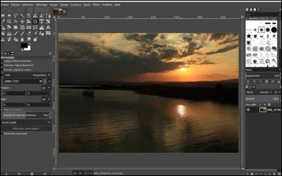 Quel logiciel gratuit est particuli&egrave;rement connu pour la retouche et la cr&eacute;ation d'images ?