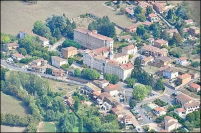 Notre balade du jour d&eacute;marre dans le Beaujolais, &agrave; Alix. Village d'Auvergne-Rh&ocirc;ne-Alpes, il se situe dans le d&eacute;partement ...