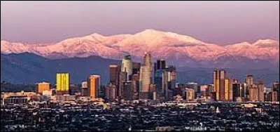 En g&eacute;ographie des Etats-Unis, &agrave; part la grande ville am&eacute;ricaine, que d&eacute;signe aussi le terme "Los Angeles" ?