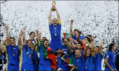 L'Italie remporte face &agrave; la France la finale de la Coupe du monde de football :