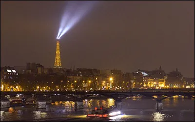 &Agrave; quel artiste doit-on "La Nuit est belle" ?