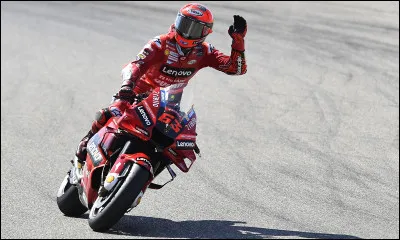 En 2022, Bagnaia a remont&eacute; plus de 90 points sur Fabio Quartararo au championnat.