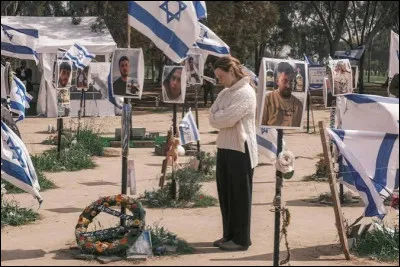 Apr&egrave;s l'attaque, Isra&euml;l a lanc&eacute; une riposte militaire d'une ampleur exceptionnelle. Quel &eacute;tait l'un des objectifs d&eacute;clar&eacute;s ?