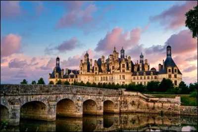 C'est le plus haut ch&acirc;teau de France avec ses...