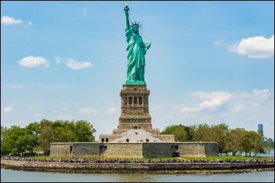 Dans quelle ville am&eacute;ricaine peut-on voir la statue de la Libert&eacute; ?