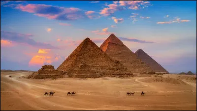 Quel peuple de l'Antiquit&eacute; a construit les grandes pyramides de Gizeh ?