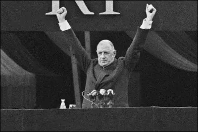 "Citoyens, citoyennes, quand le quatorze juillet, j'ai dit place de l'H&ocirc;tel de Ville, que si certains voulaient la R&eacute;publique sans le G&eacute;n&eacute;ral de Gaulle, et d'autres le G&eacute;n&eacute;ral sans la R&eacute;publique, la France elle voulait la R&eacute;publique avec le G&eacute;n&eacute;ral de Gaulle. Il &eacute;tait bien imprudent de m'opposer que le peuple de Paris ne serait pas au rendez-vous du G&eacute;n&eacute;ral de Gaulle avec la R&eacute;publique, le peuple de Paris est l&agrave; ! Pour la France ... " : c'est en ...