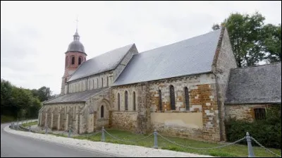 Village de l'arrondissement de Mortagne-au-Perche, Saint-Evroult-de-Montfort se situe dans le d&eacute;partement ...
