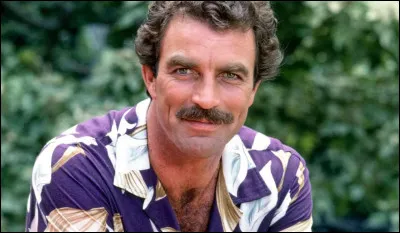 Thomas Magnum est c&eacute;l&egrave;bre pour sa moustache, ses chemises &agrave; fleurs et sa Ferrari rouge. Par qui est-il jou&eacute; ?