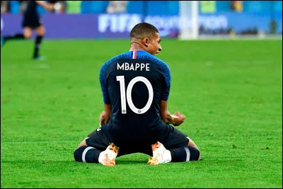 &Agrave; quel &acirc;ge Kylian a-t-il disput&eacute; sa premi&egrave;re finale de Coupe du monde ?