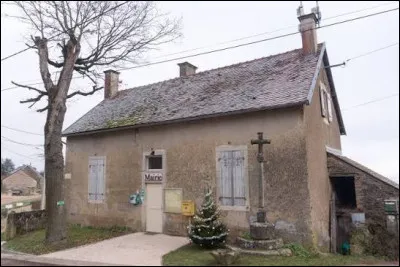 Nous sommes maintenant en Boirgogne-Franche-Comt&eacute;, &agrave; Charny. Petit village de l'arrondissement de Montbard, en Auxois, il se situe dans le d&eacute;partement ...