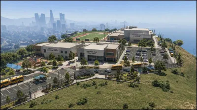 Quel lieu de GTA V a &eacute;t&eacute; transform&eacute; ici en cit&eacute; scolaire accueillant une &eacute;cole primaire et un coll&egrave;ge ?