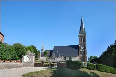 Voici l'&eacute;glise Saint-Vigor, &agrave; Lisores. Village normand, dans l'arrondissement de Lisieux, il se situe dans le d&eacute;partement ...