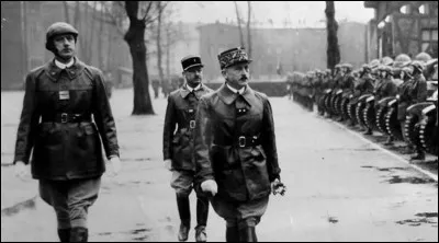 En quelle ann&eacute;e les engagements de Charles Delestraint au sein de la R&eacute;sistance ont-ils d&eacute;but&eacute;, pendant le Second conflit mondial ?