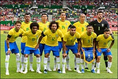 Quel est l'un des surnoms de l'&eacute;quipe de football du Br&eacute;sil ?