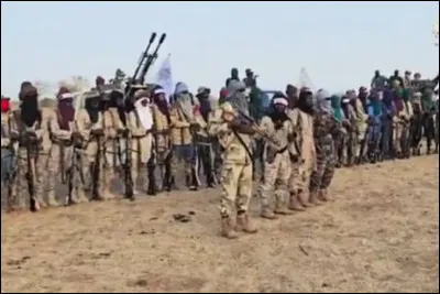Quel &eacute;v&eacute;nement g&eacute;opolitique majeur permet l'&eacute;mergence de l'&Eacute;tat islamique en Irak au d&eacute;but des ann&eacute;es 2000 ?