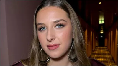 Cette chanteuse belge est principalement connue pour sa participation &agrave; la onzi&egrave;me saison de l'&eacute;mission t&eacute;l&eacute;vis&eacute;e "Star Academy", dont elle a atteint la demi-finale. Qui est-ce ?