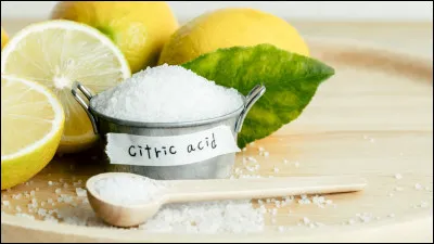 Quel acide est pr&eacute;sent en majorit&eacute; dans le jus de citron et lui donne son go&ucirc;t acide ?