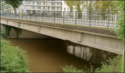 Quel cours d&rsquo;eau traverse Rennes ?