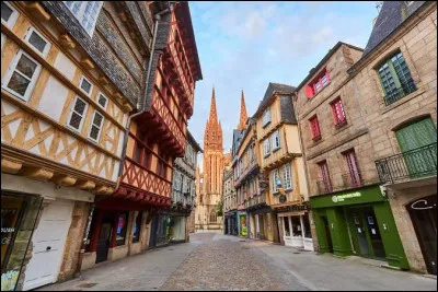 Dans quel d&eacute;partement fran&ccedil;ais trouve-t-on la ville de Quimper ?