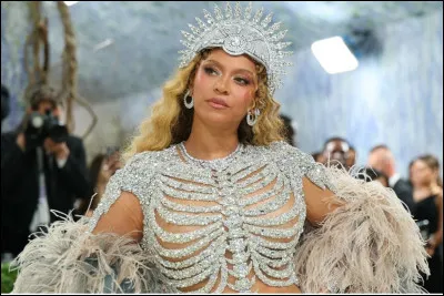 Qui est cette chanteuse ?