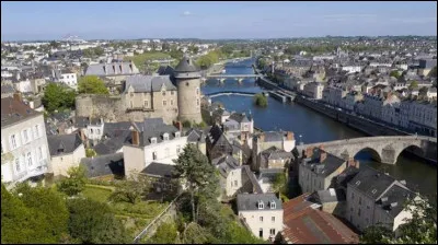 Quelle ville se situe dans la Mayenne ?