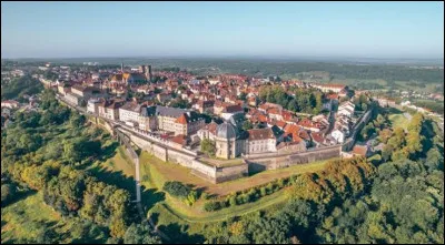 Quelle ville se situe en Haute-Marne ?