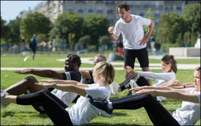 E.P.S (&eacute;ducation physique et sportive), est un cours qui est pratiqu&eacute; &hellip; par semaine.