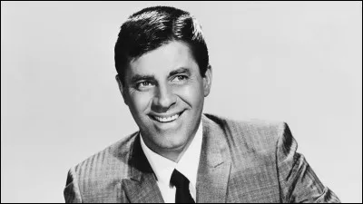 Qui est ce acteur am&eacute;ricain, auteur de cette citation : ''Le businessman am&eacute;ricain est un monsieur qui, toute la matin&eacute;e, parle de golf &agrave; son bureau et qui, le reste de la journ&eacute;e, discute affaires sur le terrain de golf.'' ?