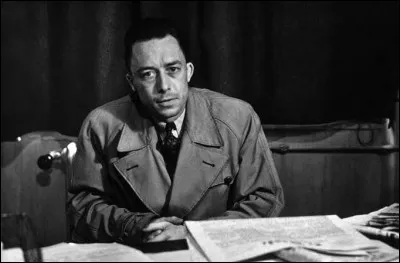 Dans "Le Mythe de Sisyphe", pourquoi Camus affirme-t-il qu'il faut imaginer Sisyphe heureux ?