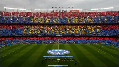 Quel est le stade de football c&eacute;l&egrave;bre &agrave; Barcelone ?